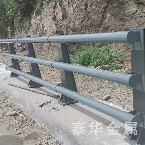 防撞護欄